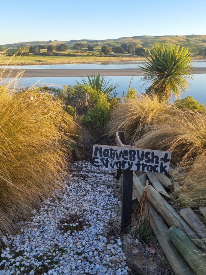 Catlins Lake Sanctuary Owaka Bagian luar foto